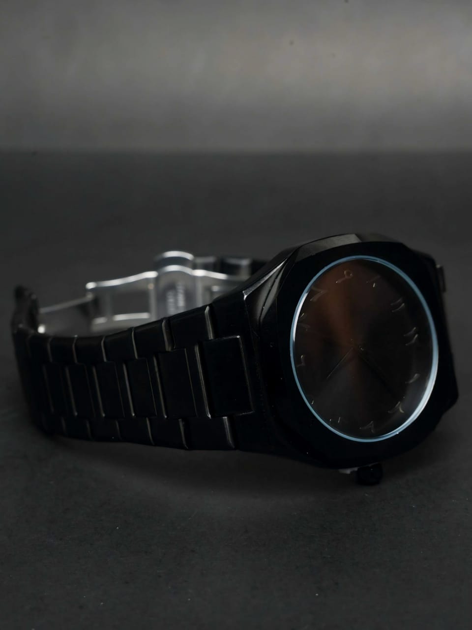 BLACK Aura Steel