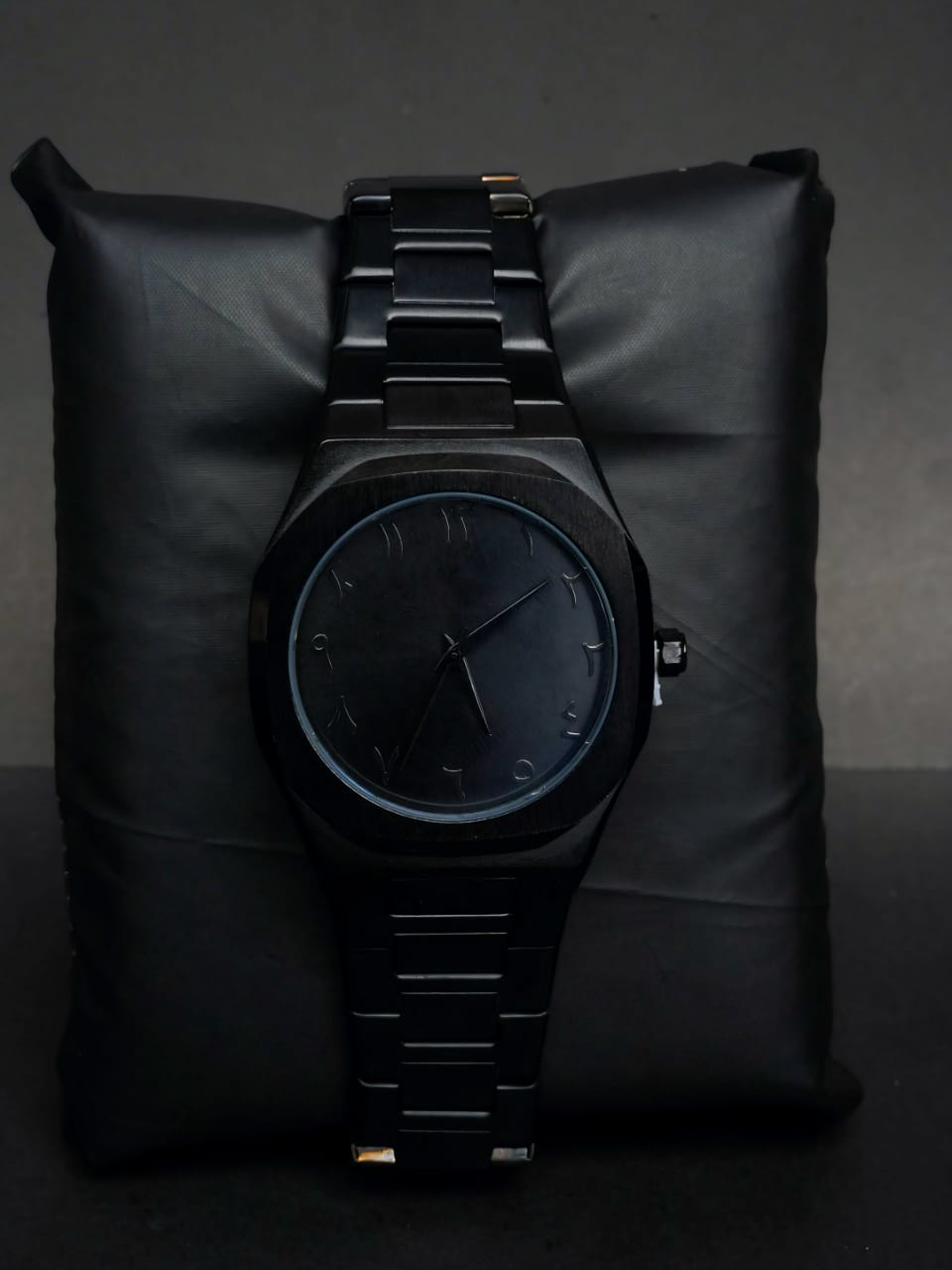 BLACK Aura Steel