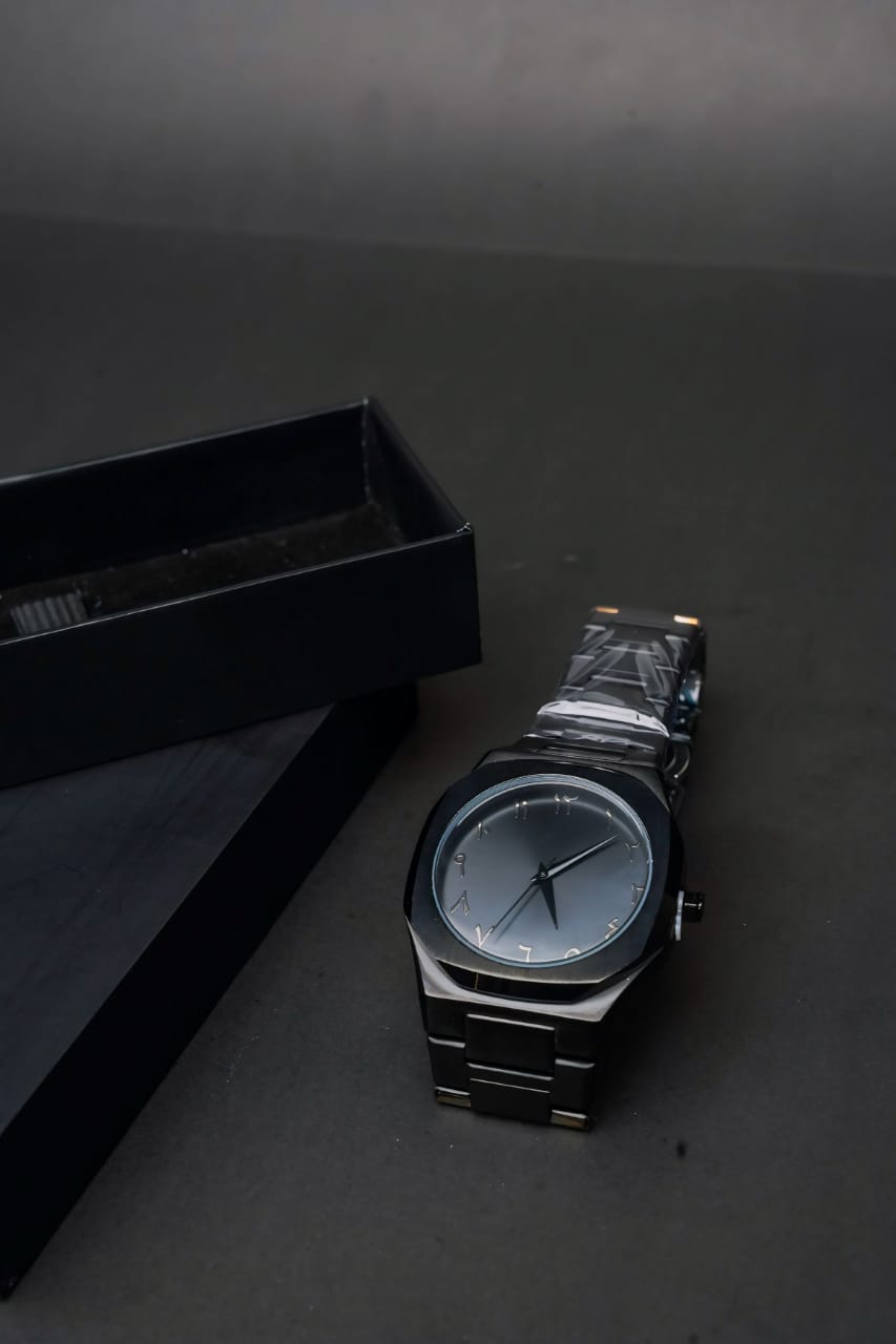 BLACK Aura Steel